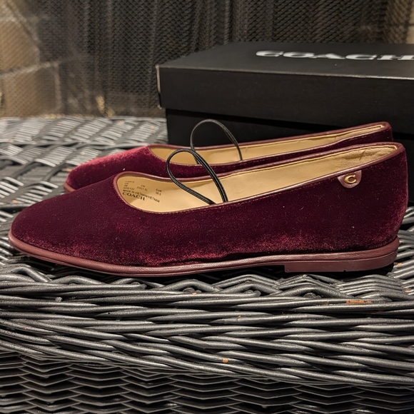 Coach Emilia Mary Janes in Burgundy Velvet sz 9 - Picture 10 of 12